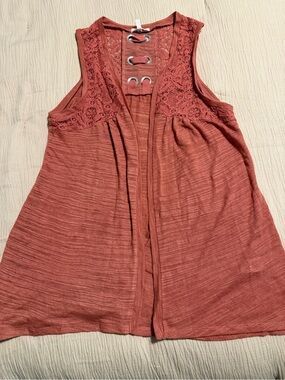 Sleeveless Lace-Trim Open Cardigan - Rust